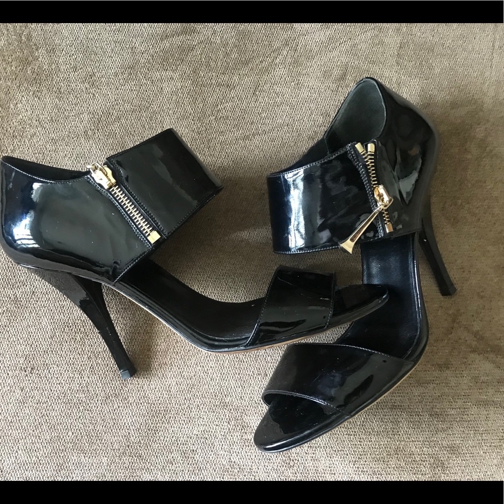 Authentic Gucci Patent Leather Shoes Black sz 39
